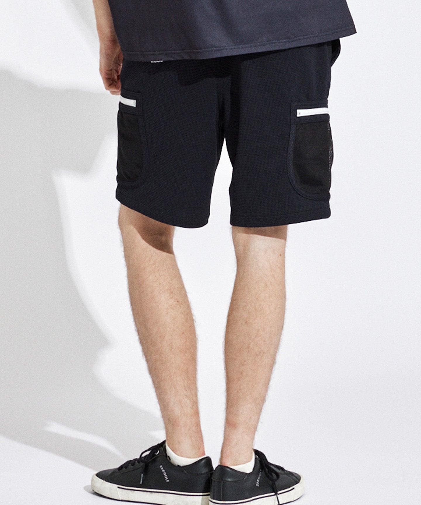 WAFFLE MESH POCKET SHORTS